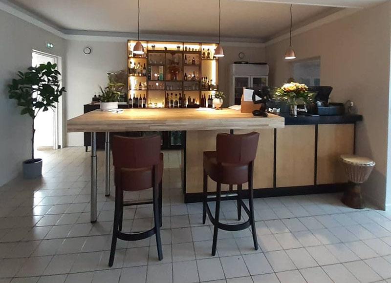 Photo-de-laccueil-du-restaurant-a-conde