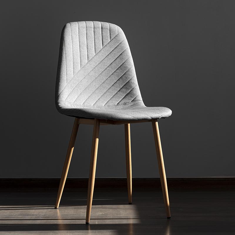chaise moderne